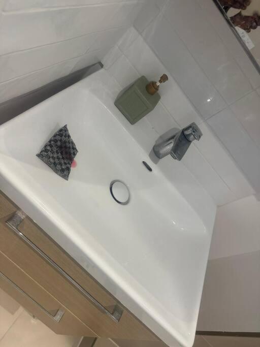 Luxueux Appartement La Defense - Porte Maillot - Parc De Bagatelle - Jardin D'Acclimatation - 6 Pers Bois-Colombes Exteriör bild
